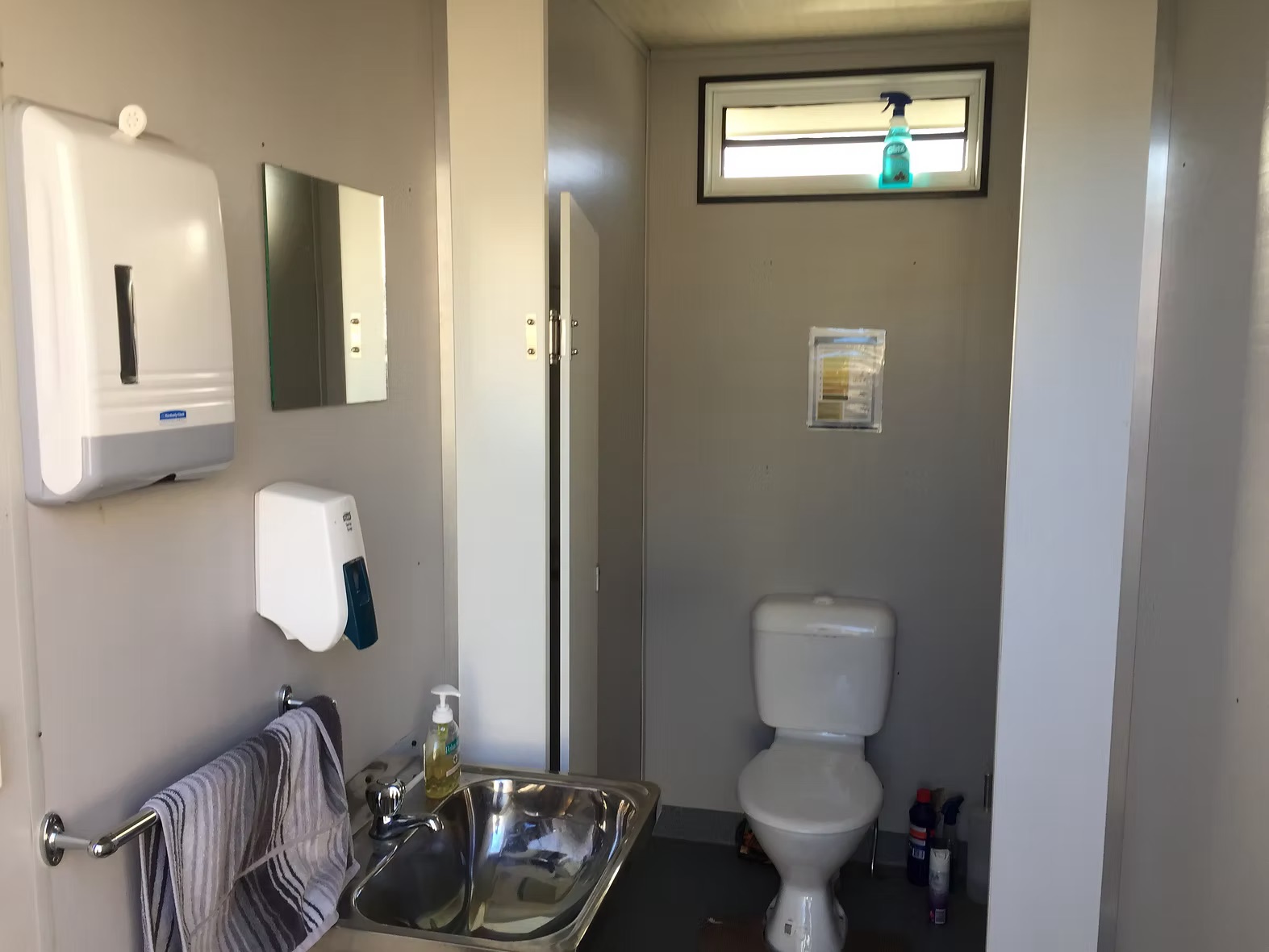 3.6x2.4m Toilet - View 3