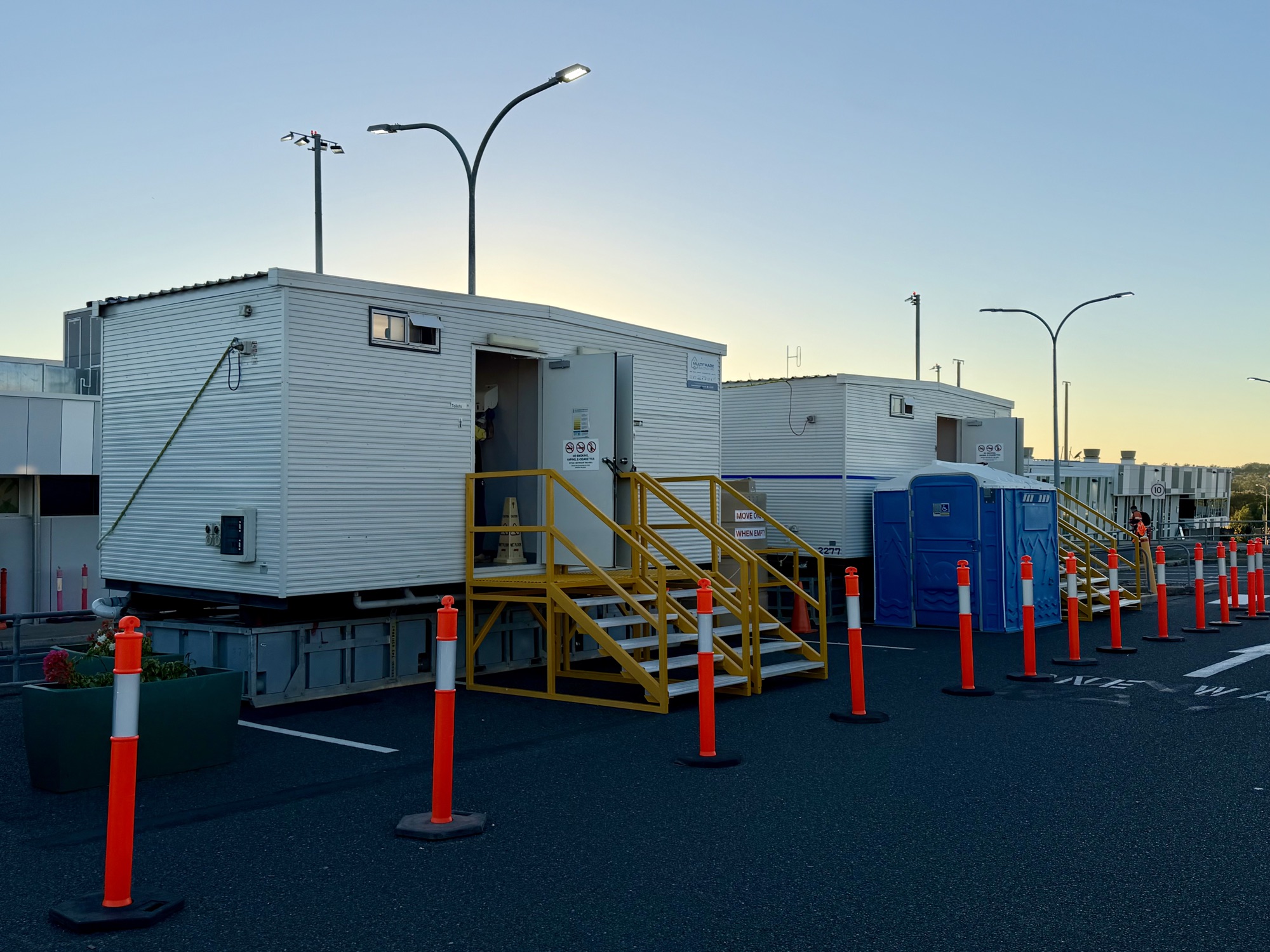 6x3m Toilet Block - View 10