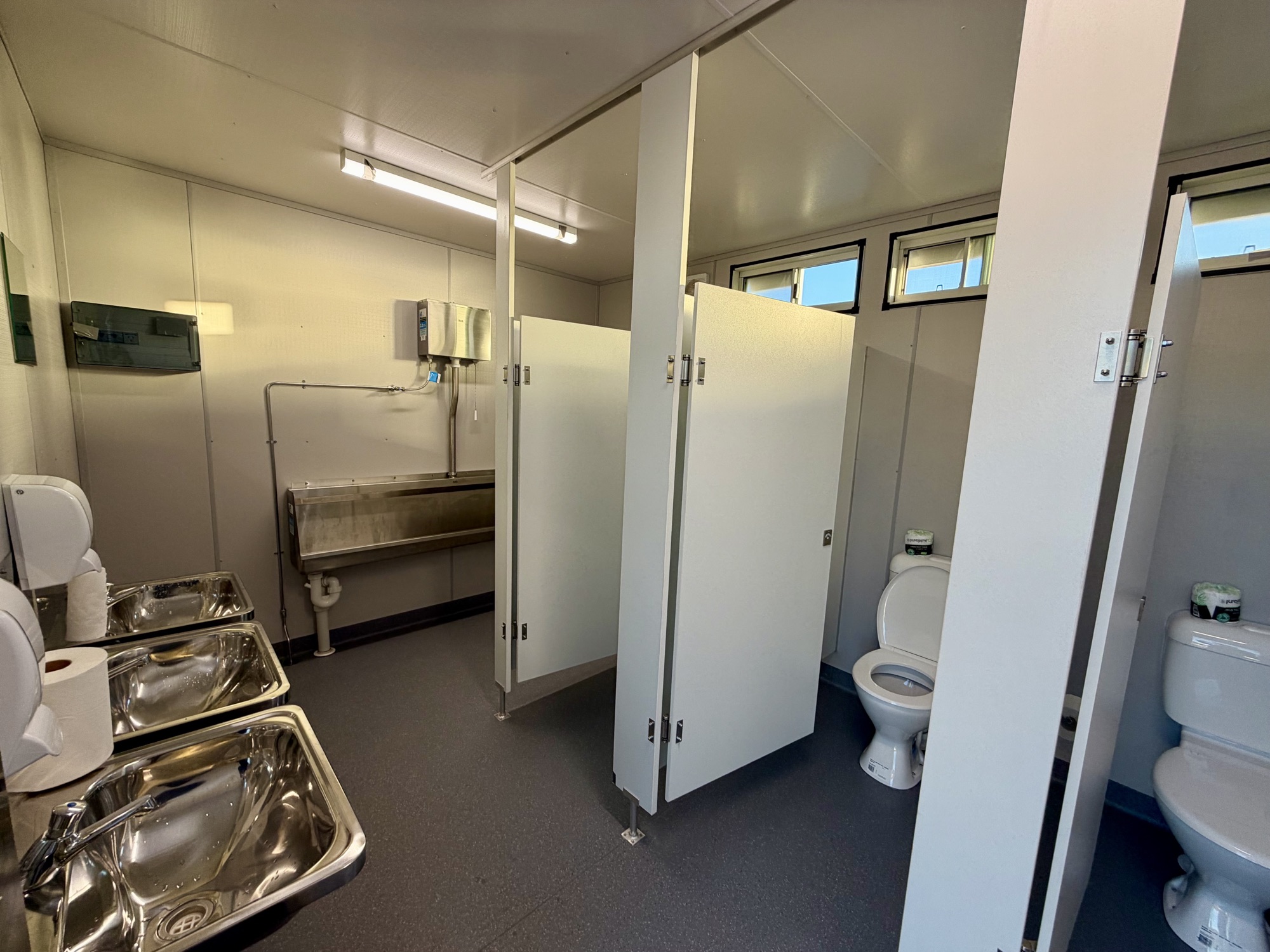 6x3m Toilet Block - View 13