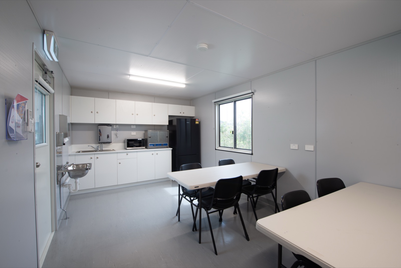 Interior — fully equipped kitchen with appliances